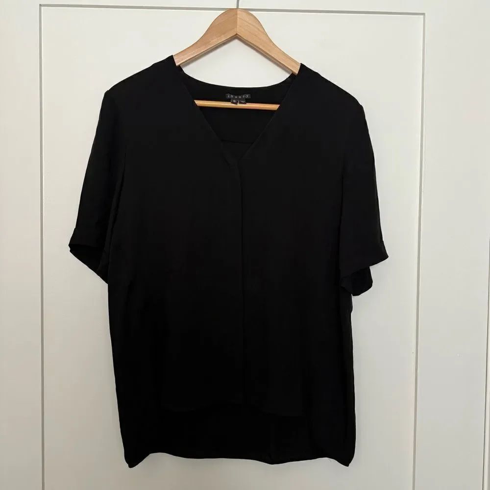 Theory Napala Silk Blouse Top Women Sz M Black Short Sleeve V Neck Office Career